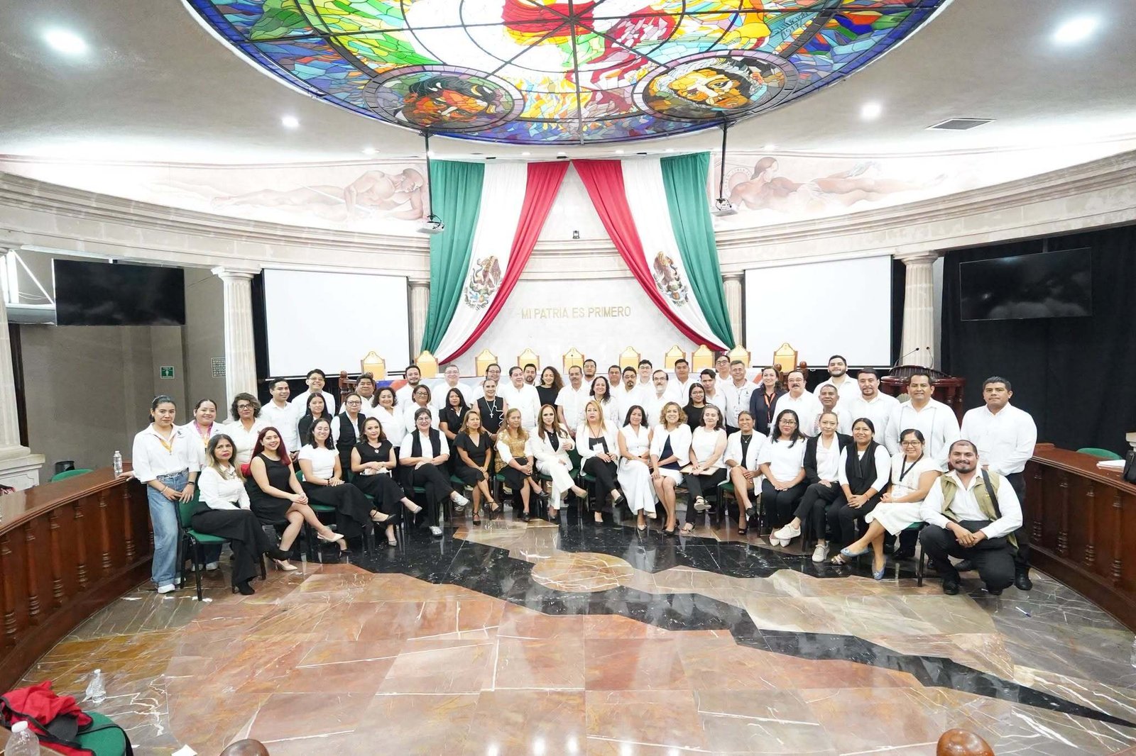 Agradecemos profundamente la presencia y acompañamiento de todas las personas que se sumaron a la conmemoración del XXXVI Aniversario de la Comisión de los Derechos Humanos del Estado de Guerrero.
Su asistencia representa un reconocimiento a la labor que, durante 36 años, se ha realizado en favor de la promoción, protección y defensa de los derechos humanos, así como un impulso para continuar fortaleciendo una institución cercana a la sociedad y comprometida con la dignidad de todas las personas.