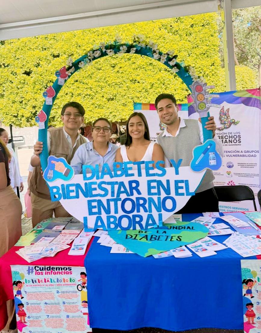 En el marco del Día Mundial de la Diabetes, que se conmemora cada 14 de noviembre, la Mtra. Maribel Sanjuán Morales, en representación de la presidenta de la Comisión de los Derechos Humanos del Estado de Guerrero (CDHEG), Mtra. Cecilia Narciso Gaytán, acudió al acto inaugural de la Feria de Servicios, convocada por la Secretaría de Salud Guerrero, realizado el 13 de noviembre en la Plaza Cívica de esta ciudad.